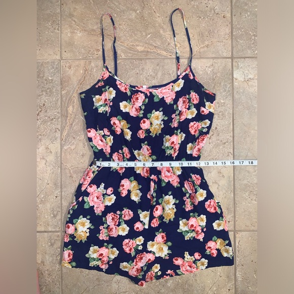 I Love S&S Inc Navy Pink Floral Romper with Pockets Elastic Waistband - Size S/M - Picture 8 of 10